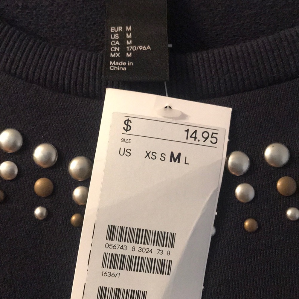 H&M Sweater - Picture 4 of 6